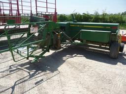 JD 328 baler