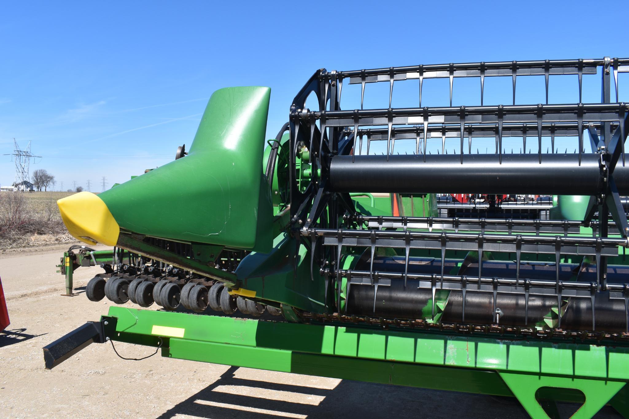 1999 John Deere 920 F Grain Head