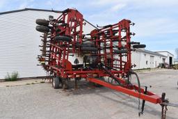Case IH / DMI Tiger Mate II Field Cultivator