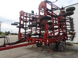 Case IH / DMI Tiger Mate II Field Cultivator