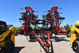 Case IH / DMI Tiger Mate II Field Cultivator