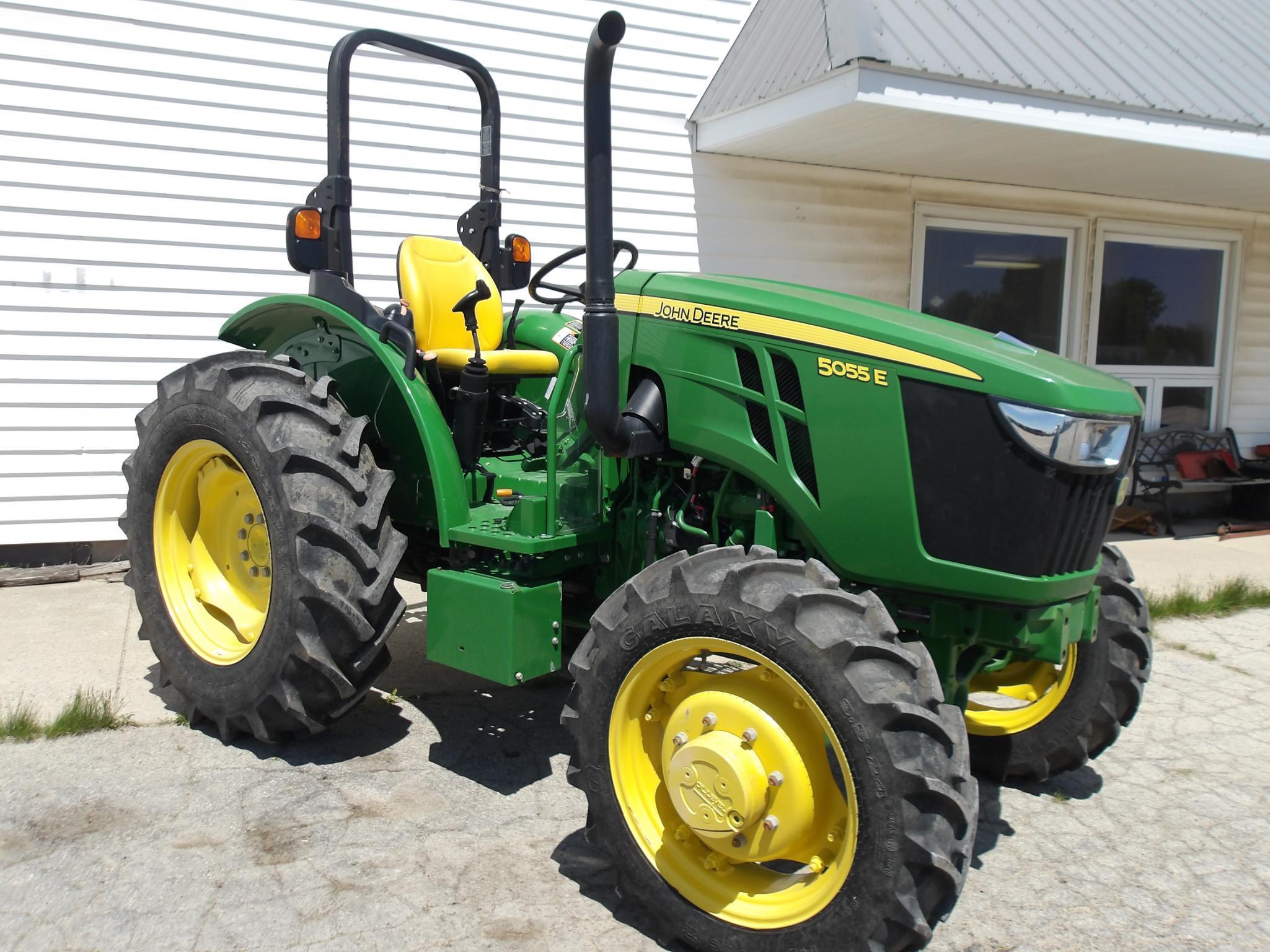 2022 John Deere 5055E