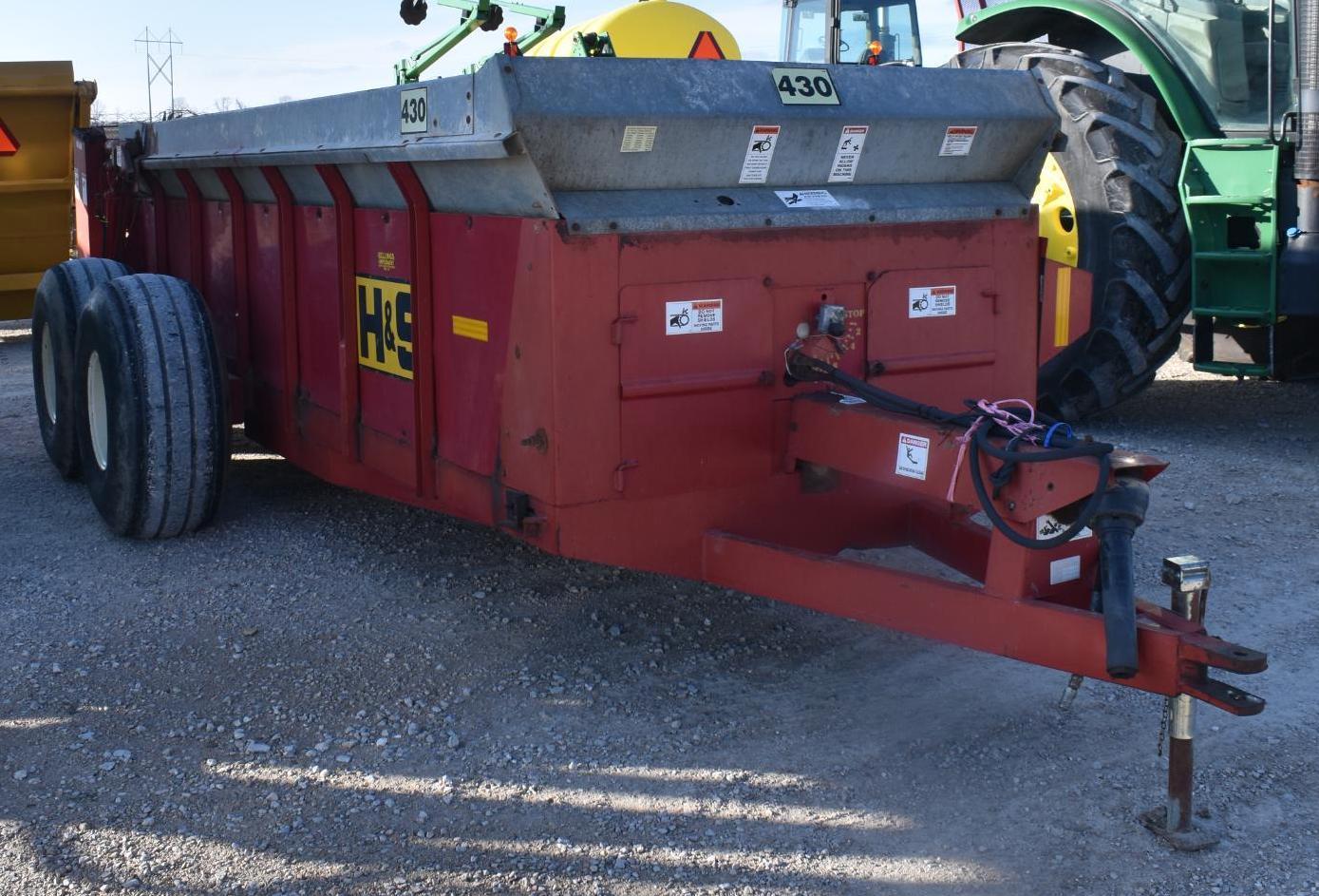 H&amp;S 430 Spreader