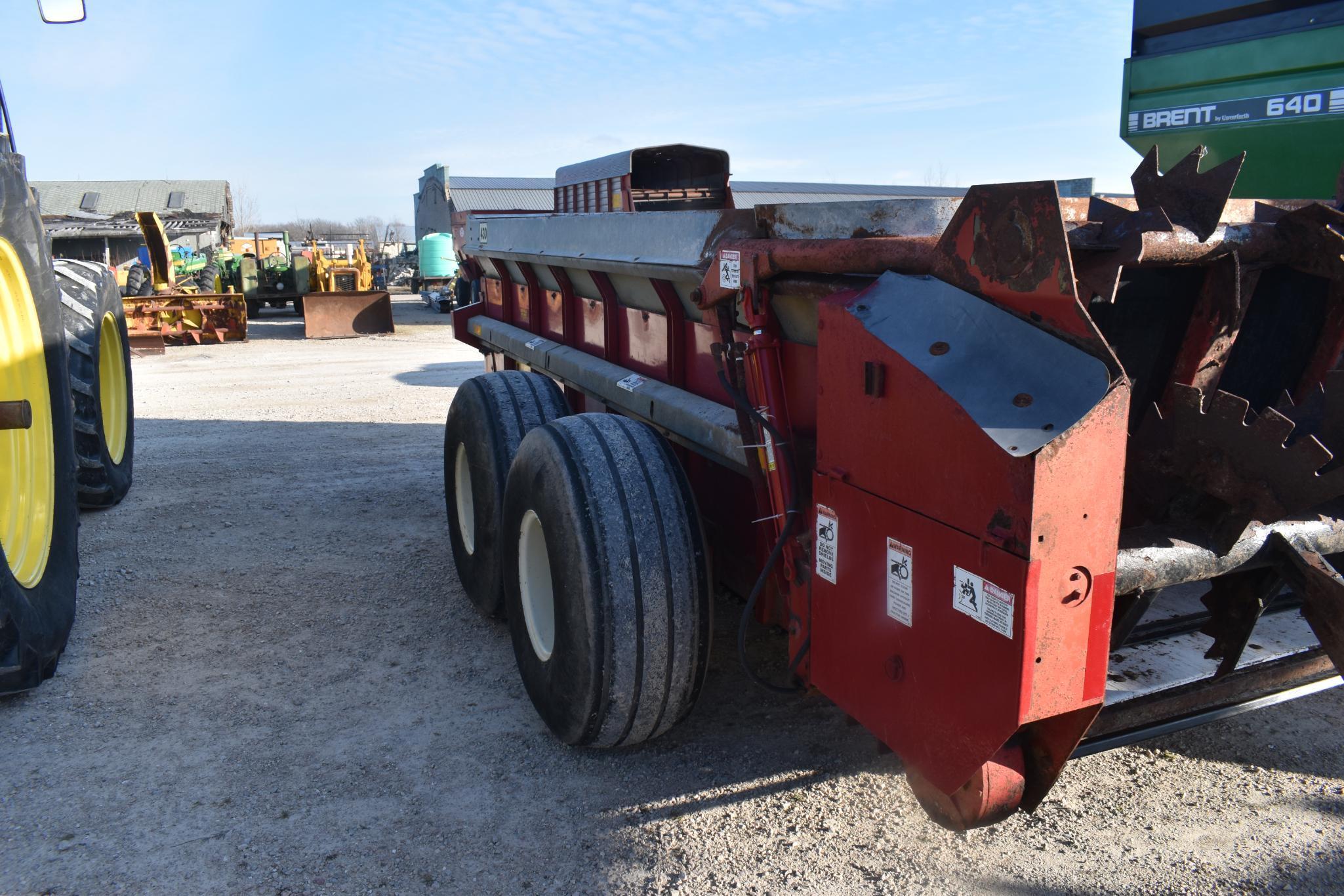 H&amp;S 430 Spreader