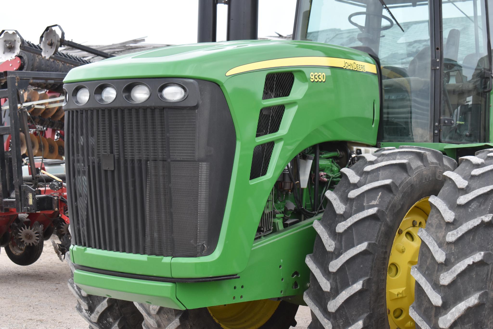 John Deere 9330