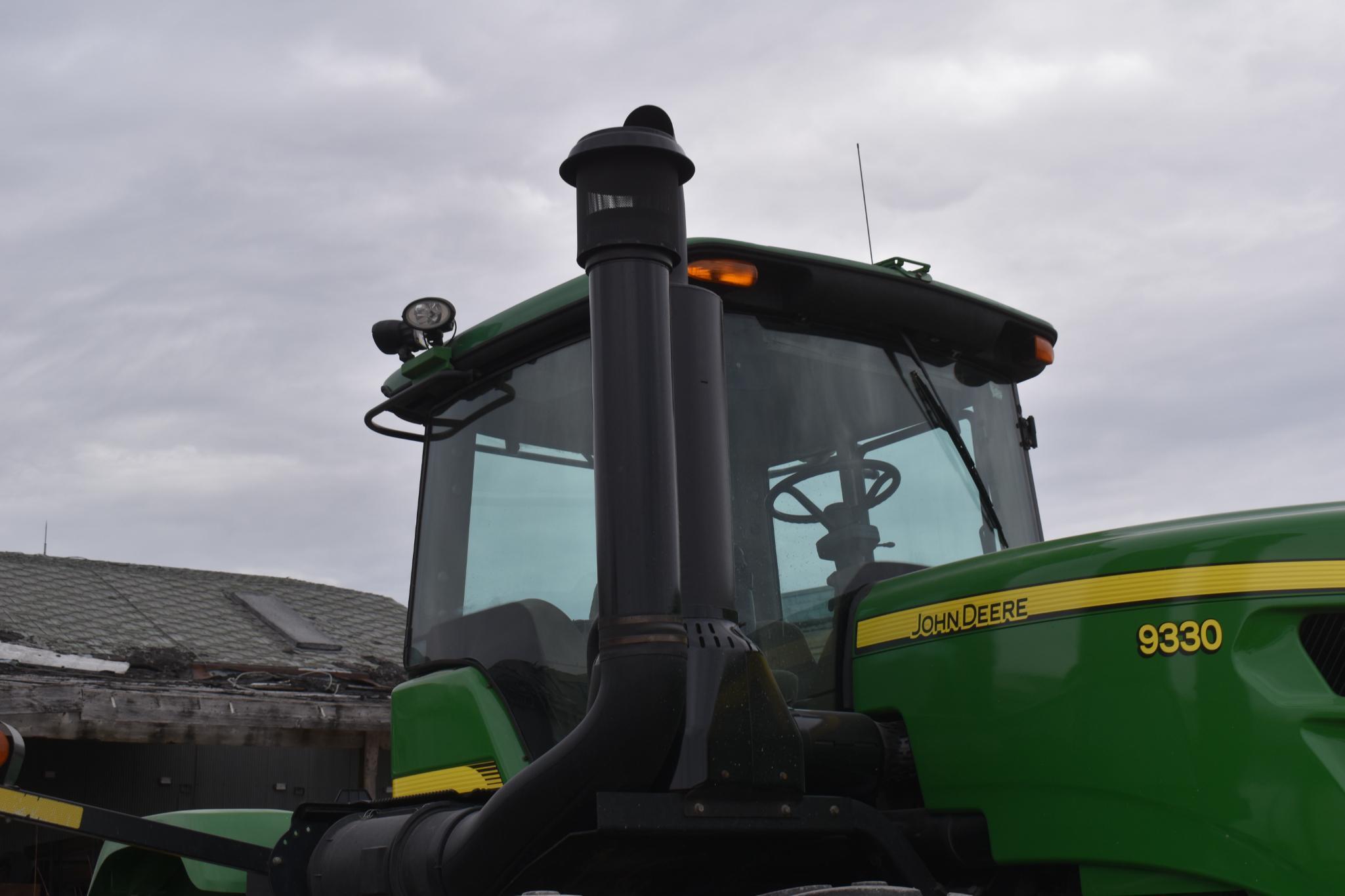 John Deere 9330