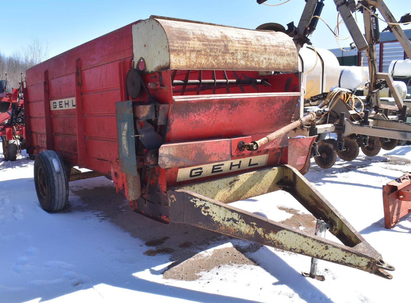 Gehl Feed Wagon