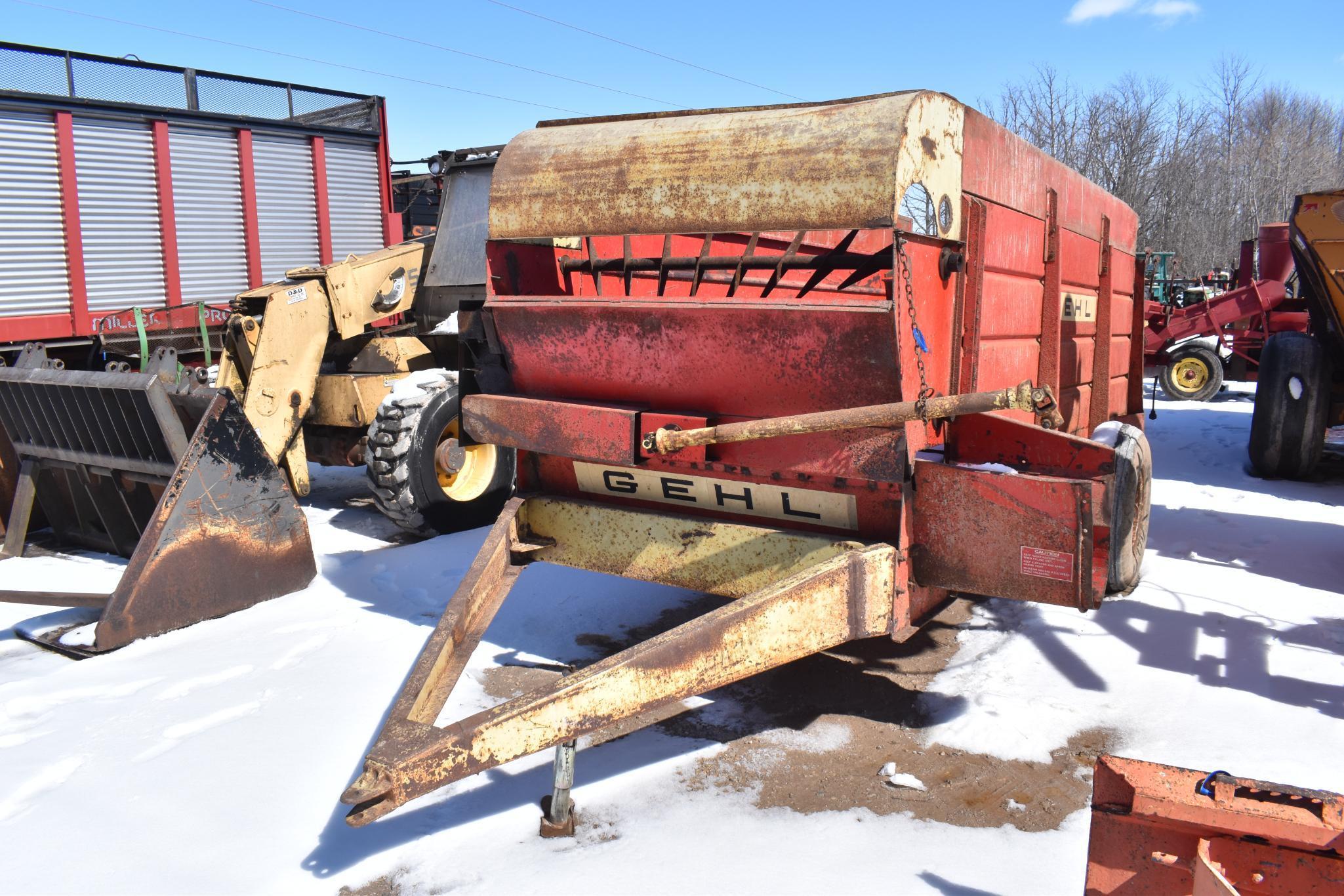 Gehl Feed Wagon