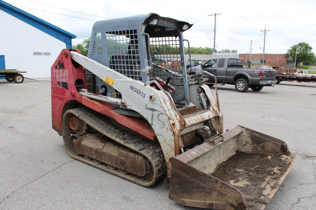 Takeuchi TL230, Series 2