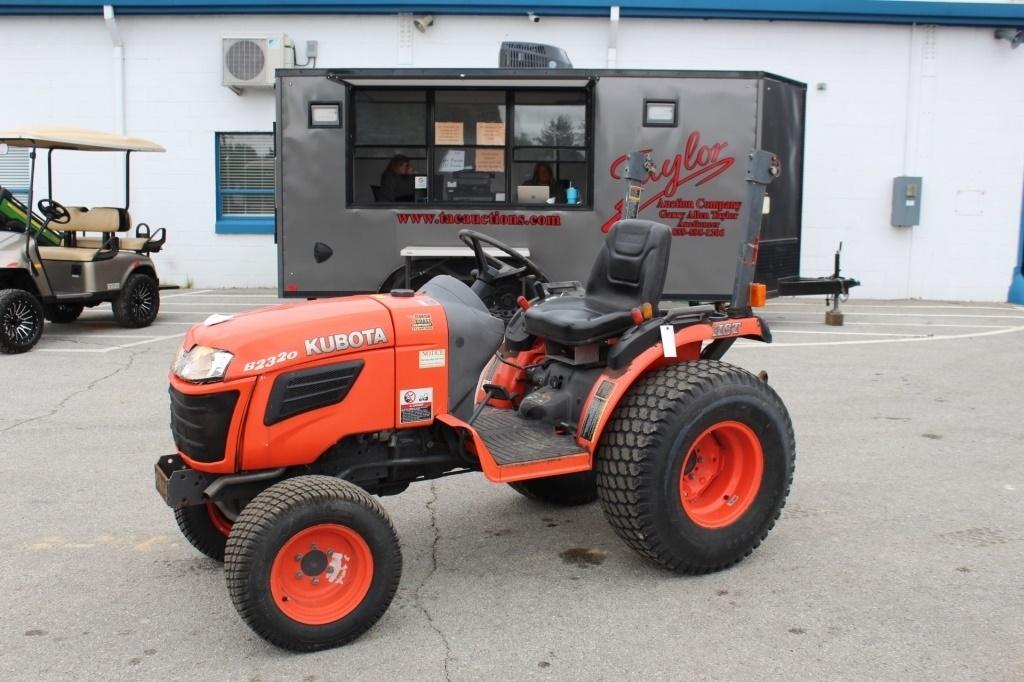 Kubota B2320