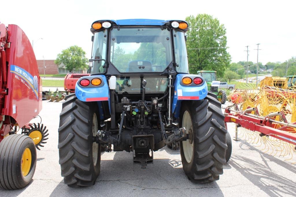 New Holland T4