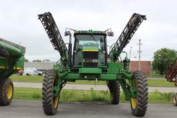 John Deere 4710 Sprayer