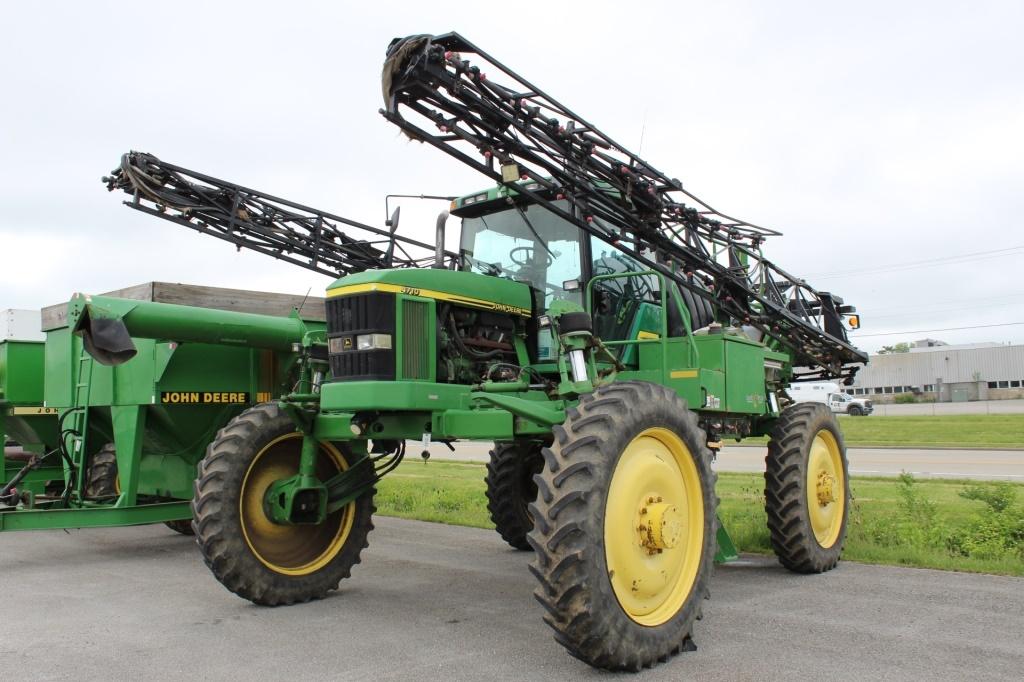 John Deere 4710 Sprayer