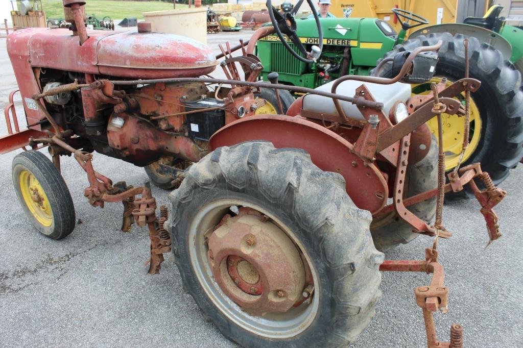 Farmall 140