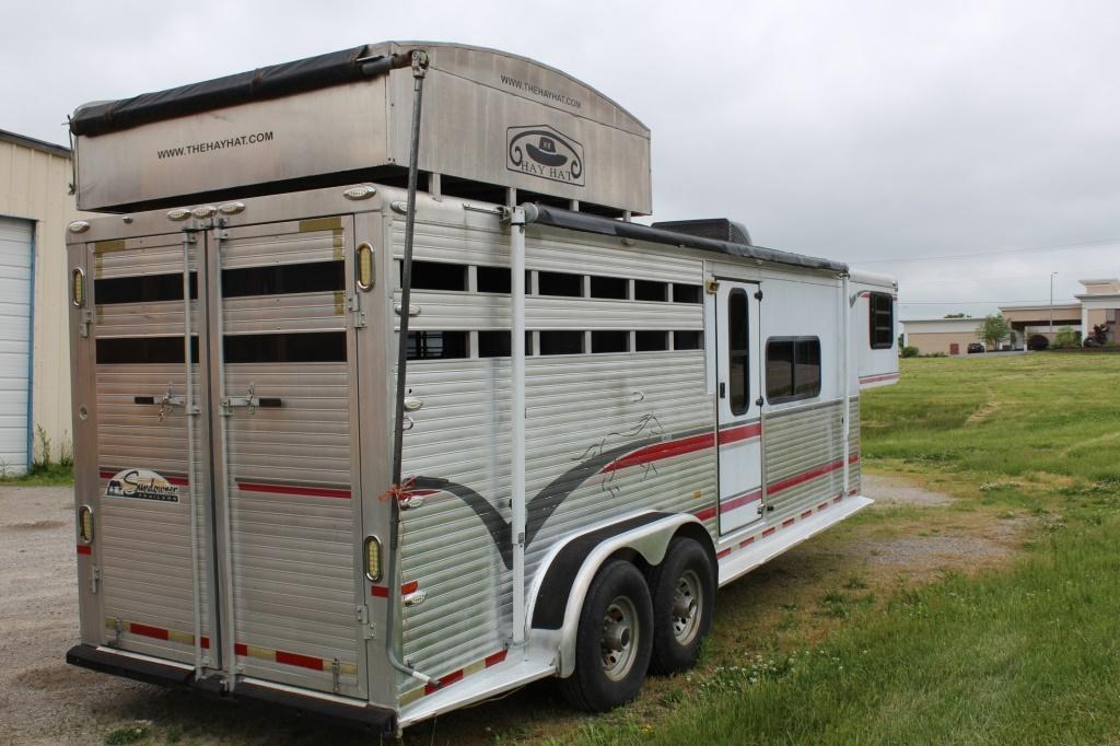 Sundowner Horse Trailer