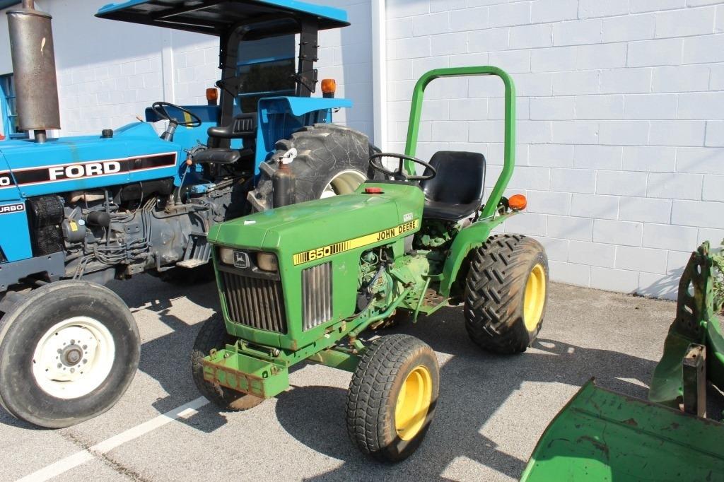 John Deere 650 Tractor