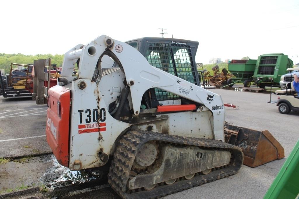 Bobcat T300