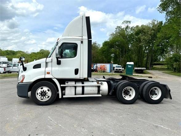 FREIGHTLINER CASCADIA