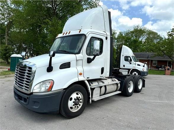 2016 FREIGHTLINER CASCADIA