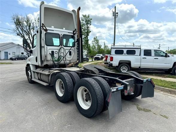 2017FREIGHTLINER CASCADIA