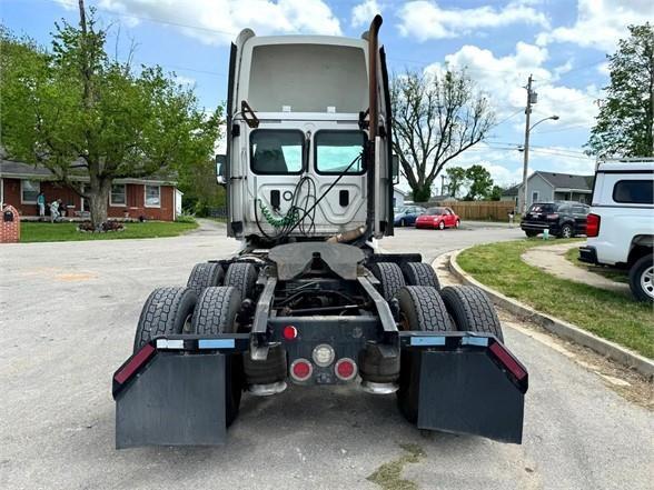 2017FREIGHTLINER CASCADIA