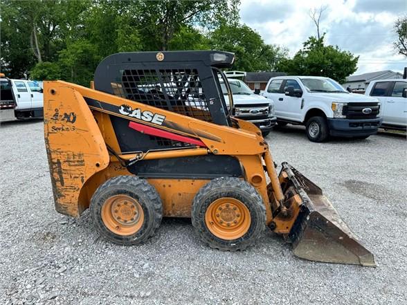 CASE 420 SKIDSTEER