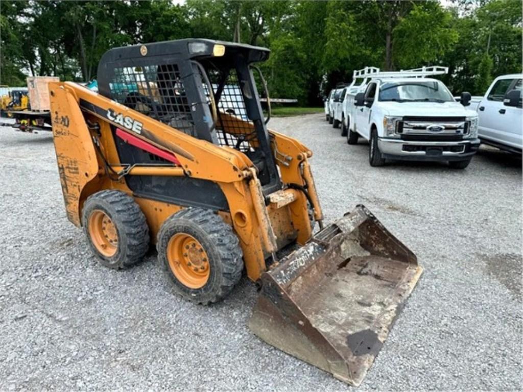 CASE 420 SKIDSTEER