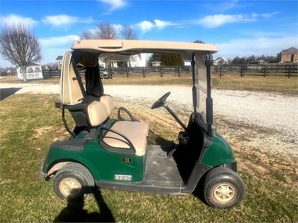 EZ-GO GOLF CART