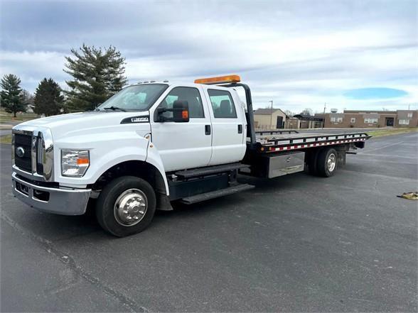 2017 FORD F650 XLT SD