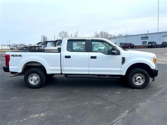 2017 FORD F250 SD XL