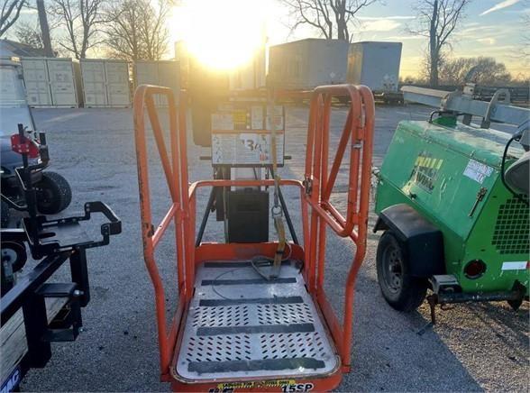 JLG SCISSOR LIFT