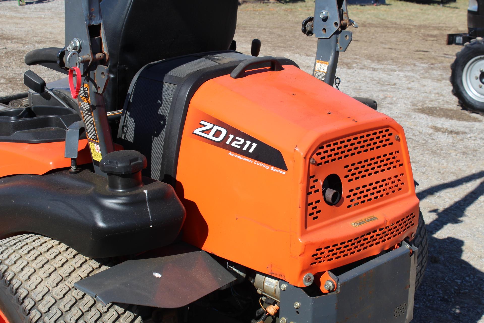 Kubota ZD1211