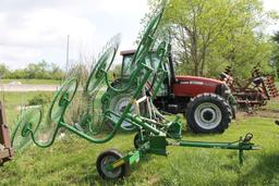 Frontier 8 wheel hay rake