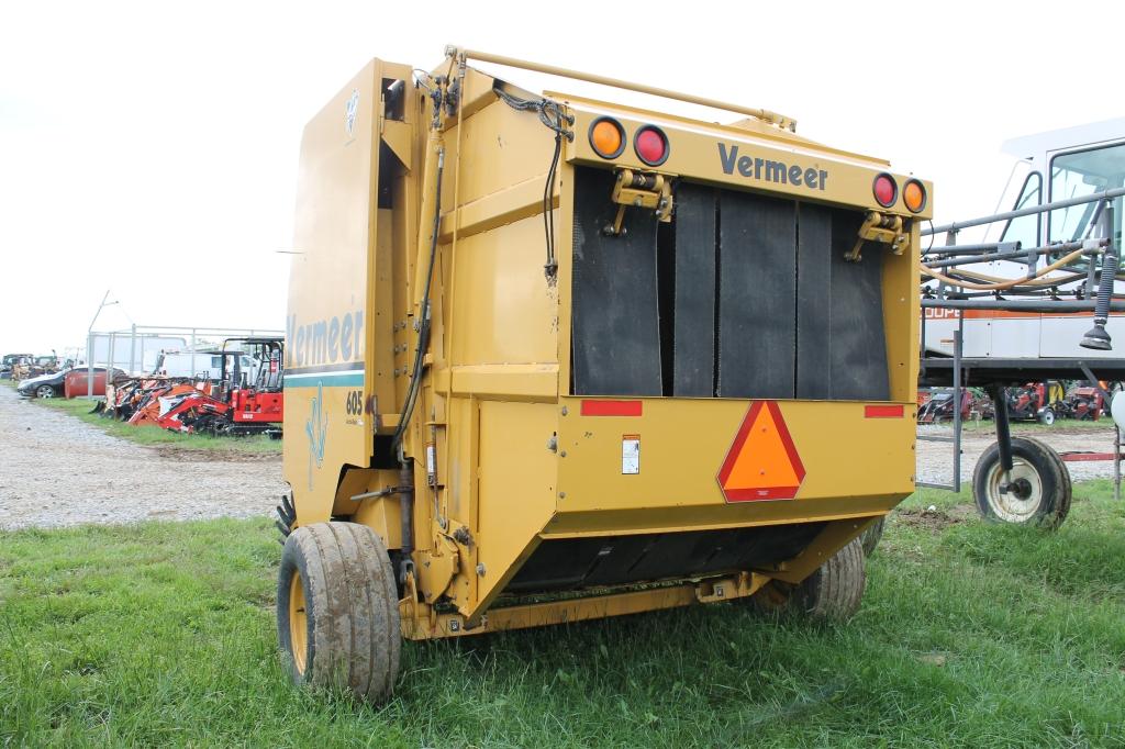 Vermeer 605XL Hay Roller