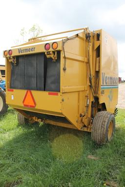 Vermeer 605XL Hay Roller