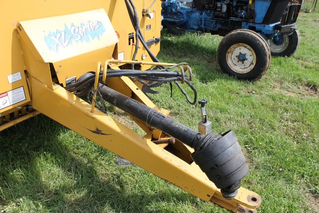 Vermeer 605XL Hay Roller