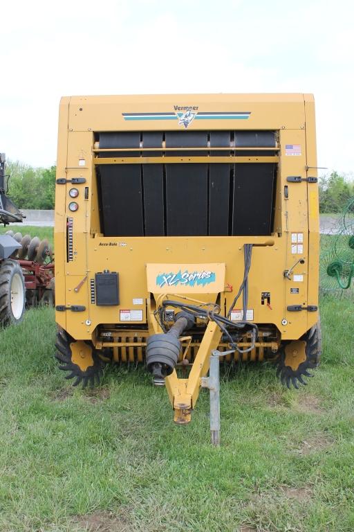 Vermeer 605XL Hay Roller