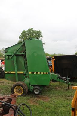 John Deere 535