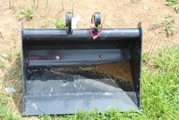 18" Mini Excavator Bucket
