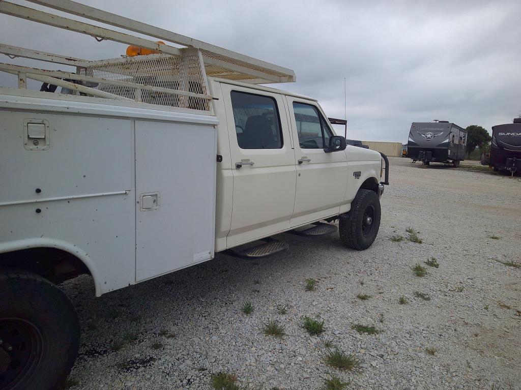 1997 FORD F350 SW 1T 4-DOOR PU W/ UTILITY BED
