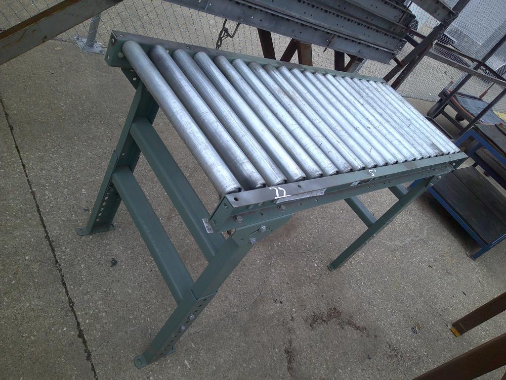 5FT ROLLER TABLE- UNUSED