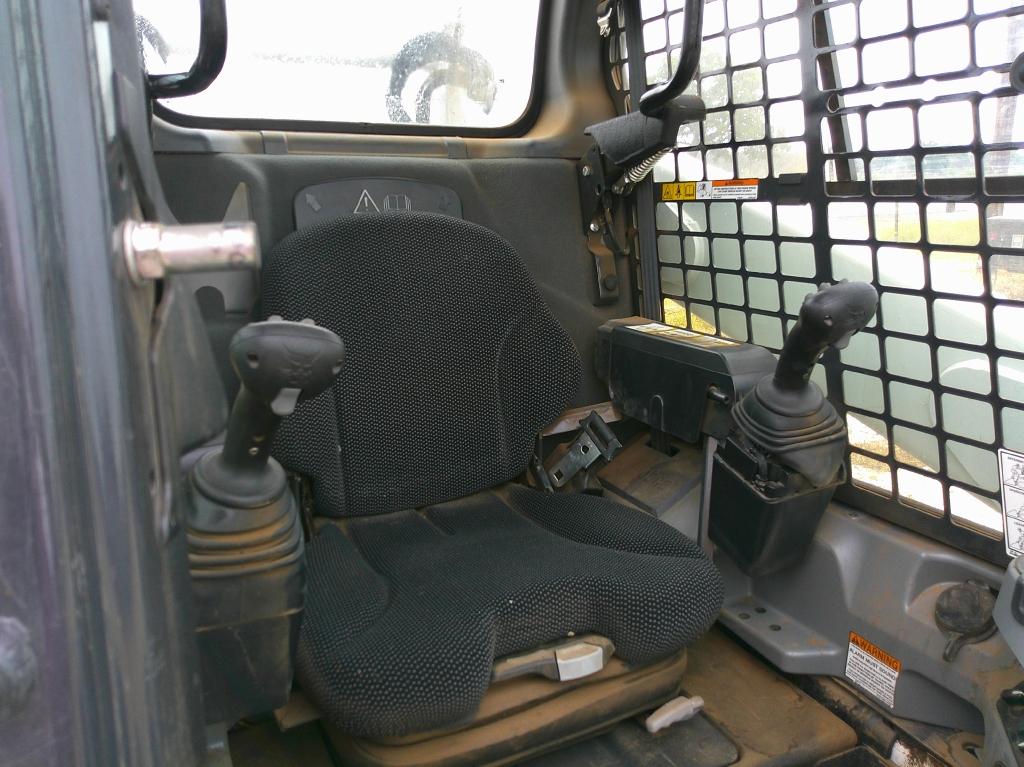 BOB-CAT S770T4 SKID STEER