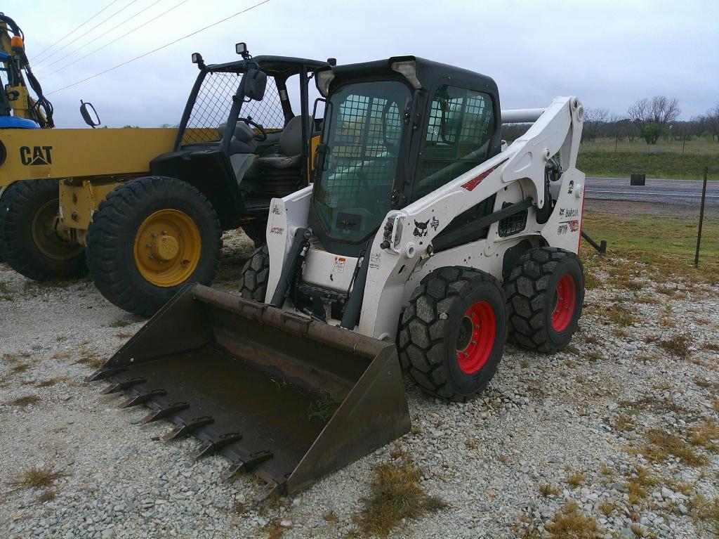 BOB-CAT S770T4 SKID STEER