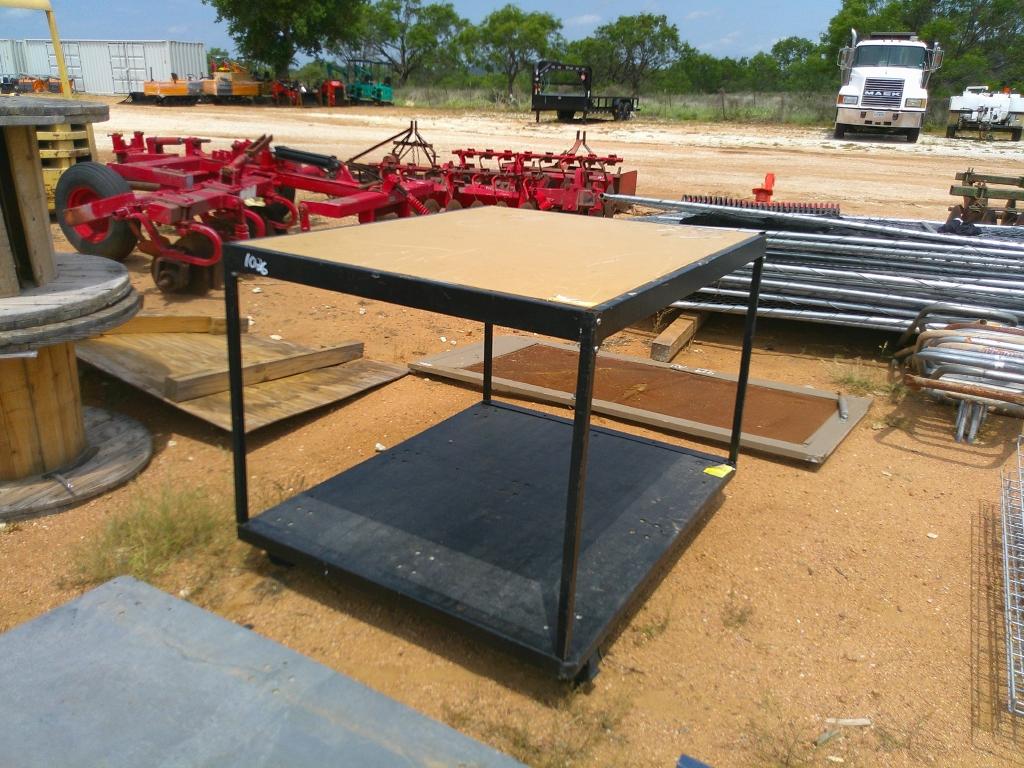 ROLLING TABLE
