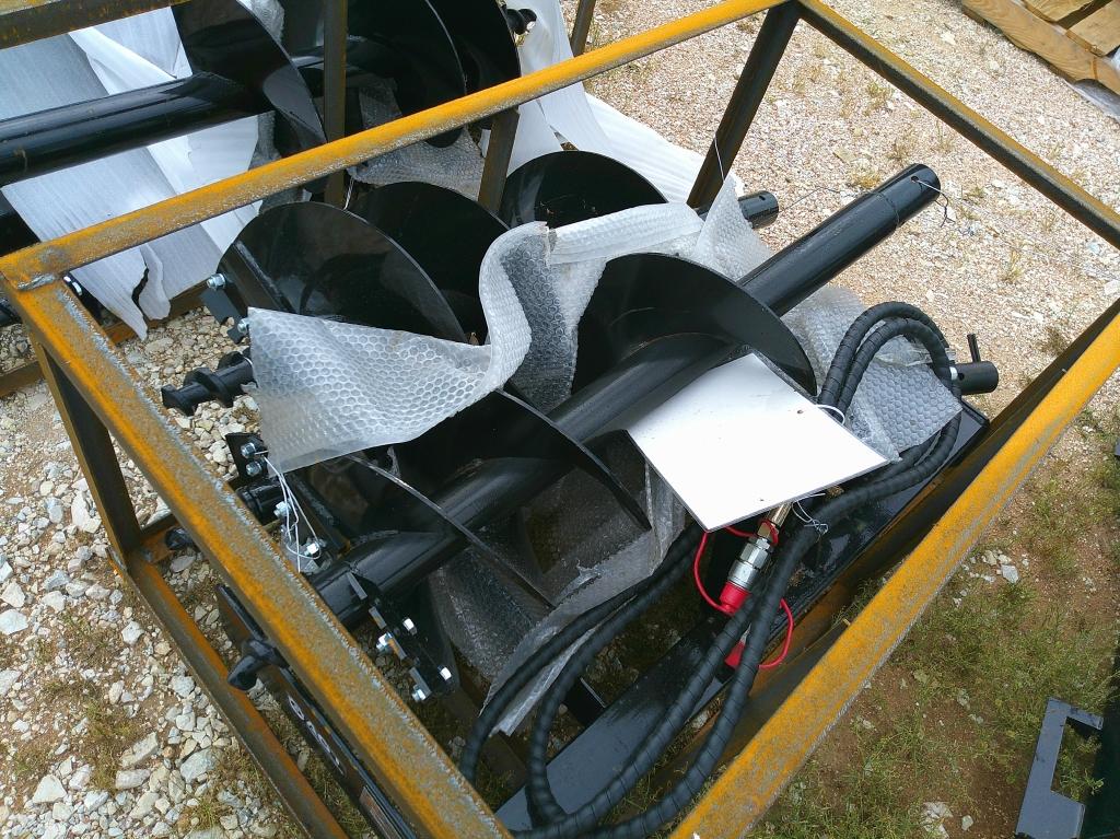 MOWER KING PH DIGGER W/ 3 BITS F/ SKID STEER