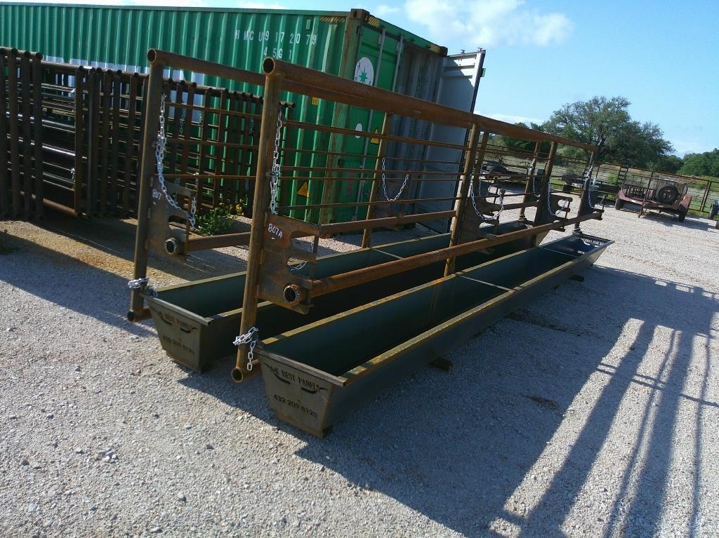 (1) 24FT FREE STANDING PANEL W/ FEED BUNK