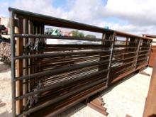 24FT FREE STANDING PANELS 1 W/ 8FT GATE