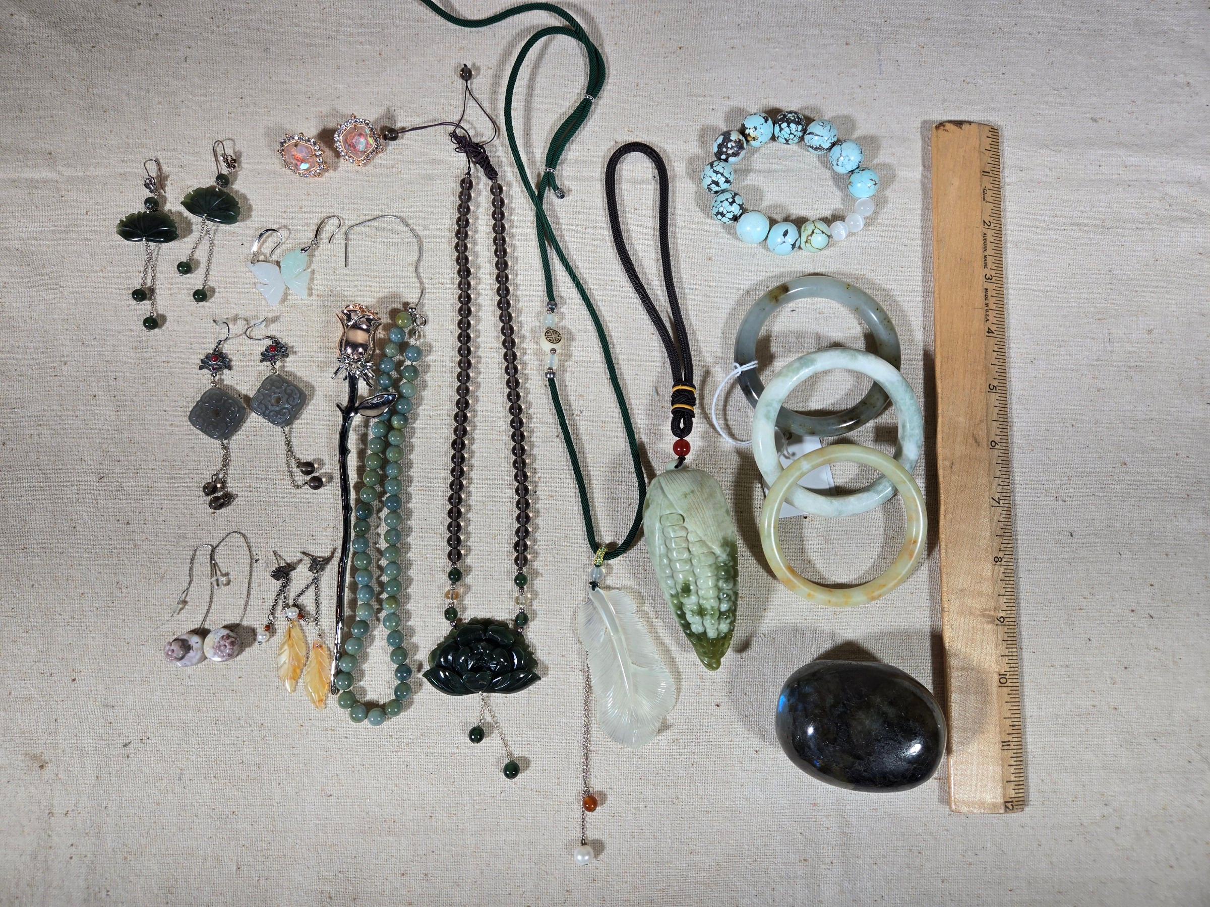 Estate Lot Of Chinese Hand Carved Hardstone Jewelry