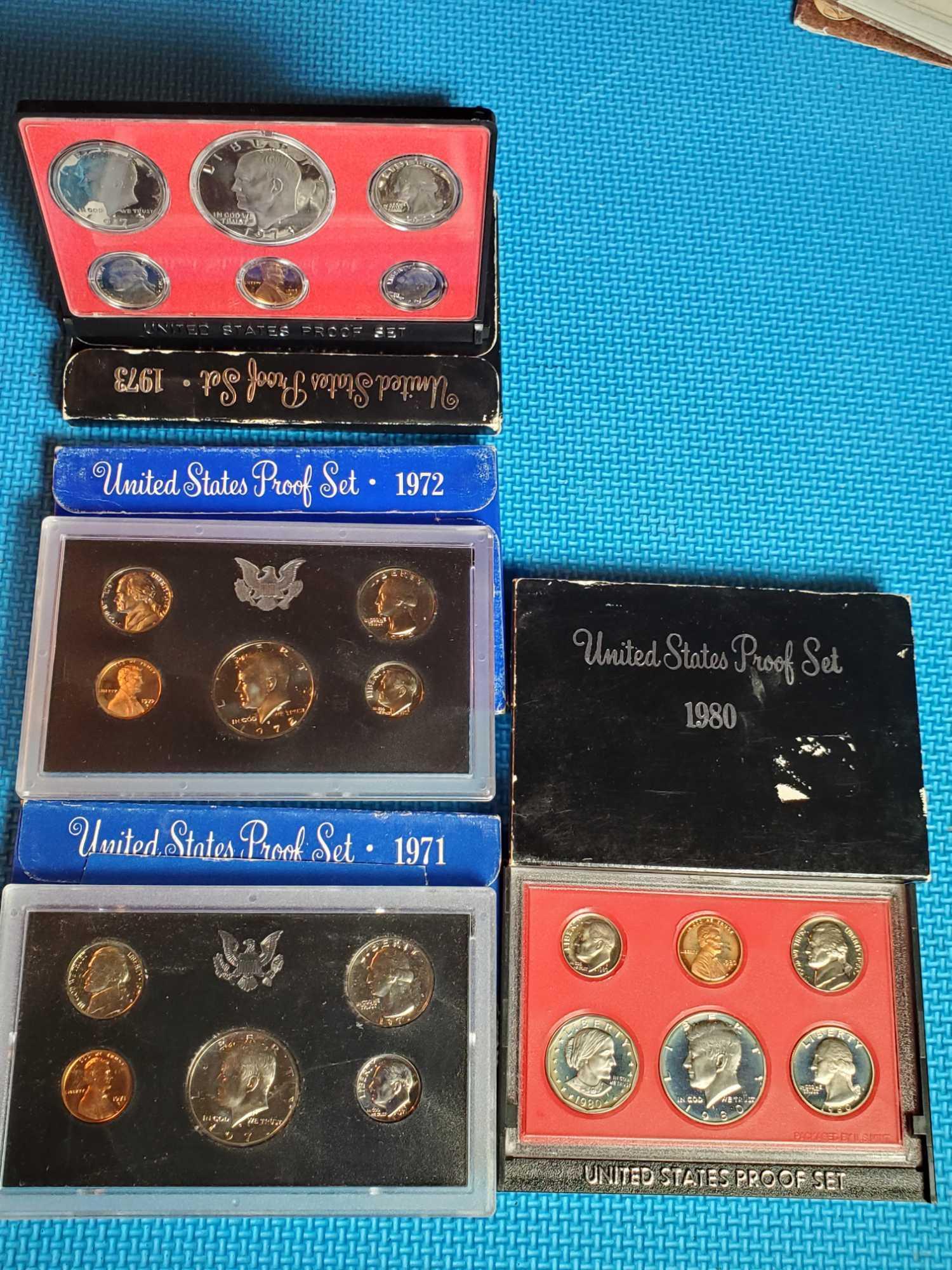 9 US Proof and 10 US Uncirculated Mint Sets