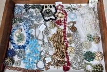 Vintage Costume Jewelry incl. Lots of Rhinestone